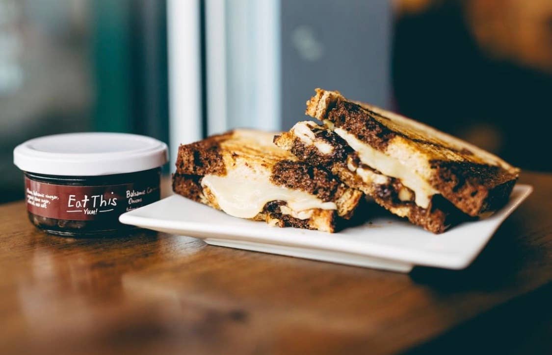 Eat This Yum -   Balsamic Caramelized Onions Spread: 2.5 oz